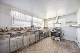 925 NE 4th Ave, Cape Coral, FL 33909 - Photo 23