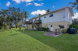 898 Bayshore Dr, Terra Ceia, FL 34250 - Photo 45