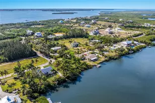 898 Bayshore Dr, Terra Ceia, FL 34250 - Photo 35