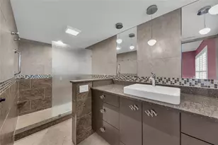 4420 Exeter Dr, Longboat Key, FL 34228 - Photo 13