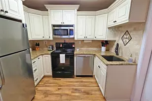 2442 Wood St, Sarasota, FL 34237 - Photo 9