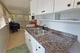 2442 Wood St, Sarasota, FL 34237 - Photo 25