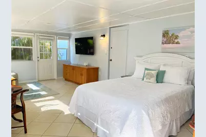 2442 Wood Street, Sarasota, FL 34237 - Photo 21