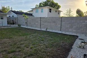2442 Wood St, Sarasota, FL 34237 - Photo 27