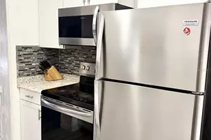 1221 22nd Ave W, Palmetto, FL 34221 - Photo 3