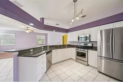 7310 38th Court E, Sarasota, FL 34243 - Photo 17