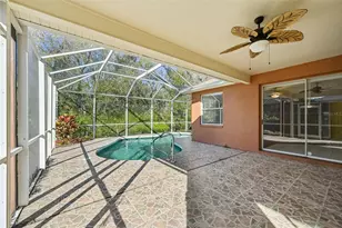 7310 38th Ct E, Sarasota, FL 34243 - Photo 35