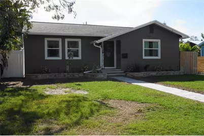 1116 30th Avenue N, Saint Petersburg, FL 33704 - Photo 1