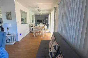 10375 Paradise Blvd, Treasure Island, FL 33706 - Photo 5