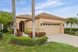 3871 Alamanda Dr, Sarasota, FL 34238 - Photo 3