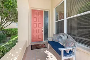 3871 Alamanda Dr, Sarasota, FL 34238 - Photo 5