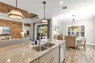 6423 Tideline Dr, Apollo Beach, FL 33572 - Photo 11