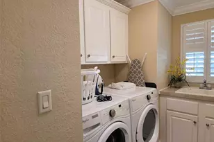 3213 Pink Oak Terrace, Sarasota, FL 34237 - Photo 37