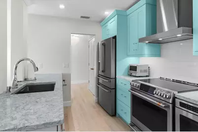 174 Golden Gate Point #32, Sarasota, FL 34236 - Photo 23