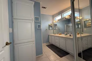 8466 Imperial Cir, Palmetto, FL 34221 - Photo 17