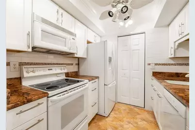 4119 61st Avenue Terrace W #308, Bradenton, FL 34210 - Photo 9