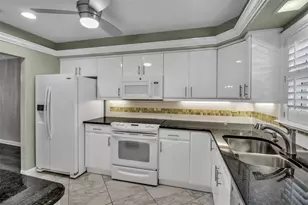 3484 Lake Bayshore Dr, Bradenton, FL 34205 - Photo 3