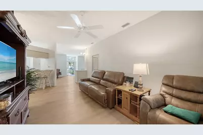 4977 Tamarack Trail, Venice, FL 34293 - Photo 17