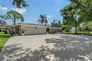 3012 Desoto Rd, Sarasota, FL 34234 - Photo 7