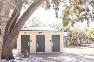 901 S Lockwood Ridge Rd, Sarasota, FL 34237 - Photo 33