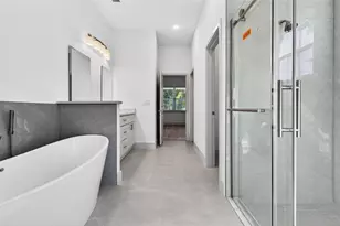 4222 S Chamberlain Blvd, North Port, FL 34286 - Photo 23