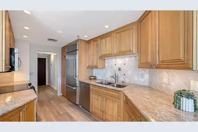 1211 Gulf Of Mexico Drive #206, Longboat Key, FL 34228 - Photo 13