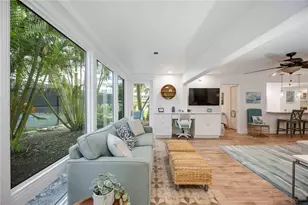 1166 W Peppertree Dr, Sarasota, FL 34242 - Photo 11