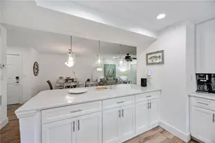 1166 W Peppertree Dr, Sarasota, FL 34242 - Photo 25
