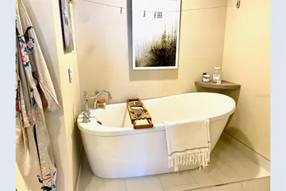 2675 Gulf Of Mexico Drive #302, Longboat Key, FL 34228 - Photo 9