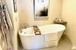 2675 Gulf of Mexico Dr, Longboat Key, FL 34228 - Photo 9