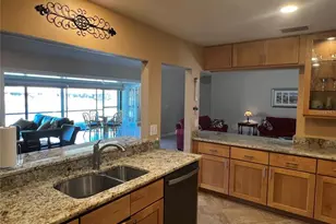 5581 Golf Pointe Dr, Sarasota, FL 34243 - Photo 9