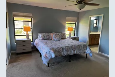 5581 Golf Pointe Drive, Sarasota, FL 34243 - Photo 21