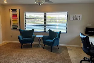 5581 Golf Pointe Dr, Sarasota, FL 34243 - Photo 17