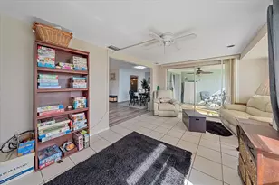 3286 Brunswick Ln, Sarasota, FL 34239 - Photo 15