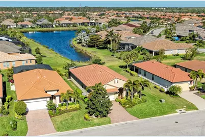 4610 Royal Dornoch Circle, Bradenton, FL 34211 - Photo 3