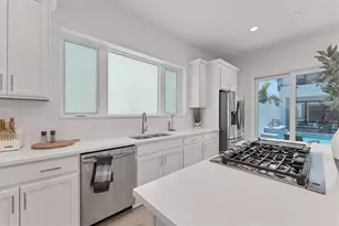 6028 Red Mangrove Ln, Bradenton, FL 34210 - Photo 11