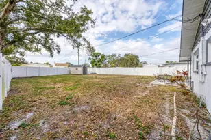 322 Linden Dr, Ellenton, FL 34222 - Photo 13