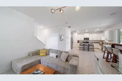 2587 Temple Street, Sarasota, FL 34239 - Photo 5