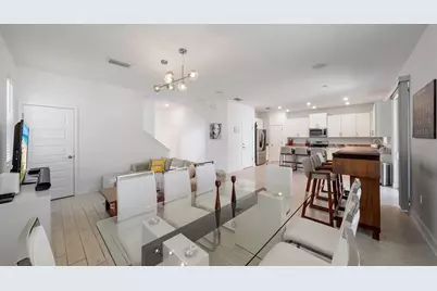 2587 Temple Street, Sarasota, FL 34239 - Photo 11