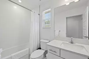 2587 Temple St, Sarasota, FL 34239 - Photo 35