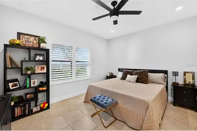 6342 Positano Court, Sarasota, FL 34243 - Photo 15