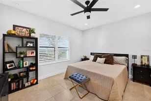 6342 Positano Ct, Sarasota, FL 34243 - Photo 15
