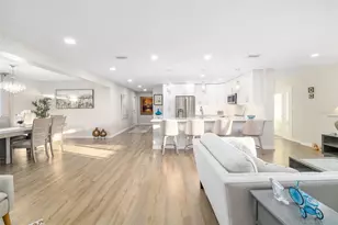 5247 Carmilfra Dr, Sarasota, FL 34231 - Photo 15