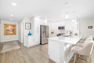 5247 Carmilfra Dr, Sarasota, FL 34231 - Photo 9