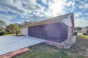 5969 San Michelle Dr, Sarasota, FL 34243 - Photo 11