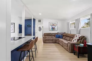 4643 Brooksdale Dr, Sarasota, FL 34232 - Photo 5