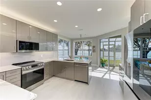 6527 Moorings Point Cir, Lakewood Ranch, FL 34202 - Photo 15