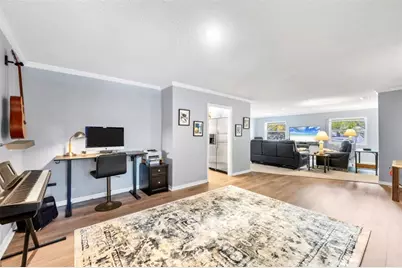 8162 Terrace Garden Drive N #204, Saint Petersburg, FL 33709 - Photo 9