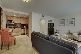 115 Airport Ave E, Venice, FL 34285 - Photo 3