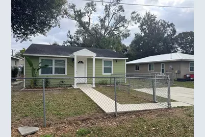 2105 11th Street W, Bradenton, FL 34205 - Photo 1